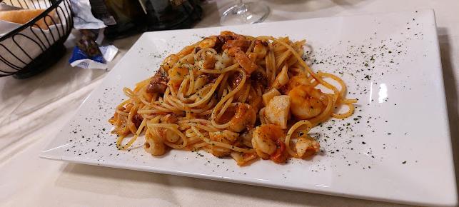 Incantevoli sapori marini: scopri i 15 ristoranti per la frittura di pesce a Verona!